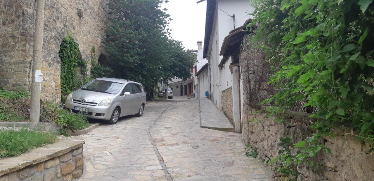 The Red Konak Villa Veliko Tărnovo Exterior foto