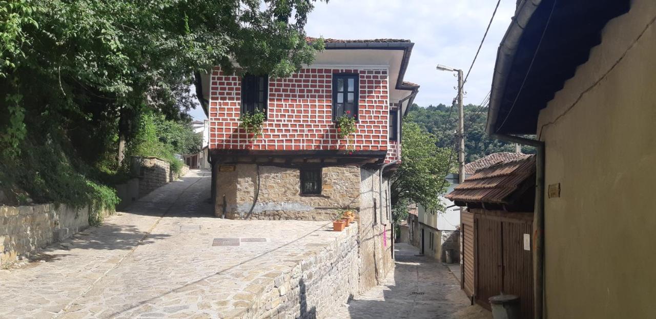 The Red Konak Villa Veliko Tărnovo Exterior foto